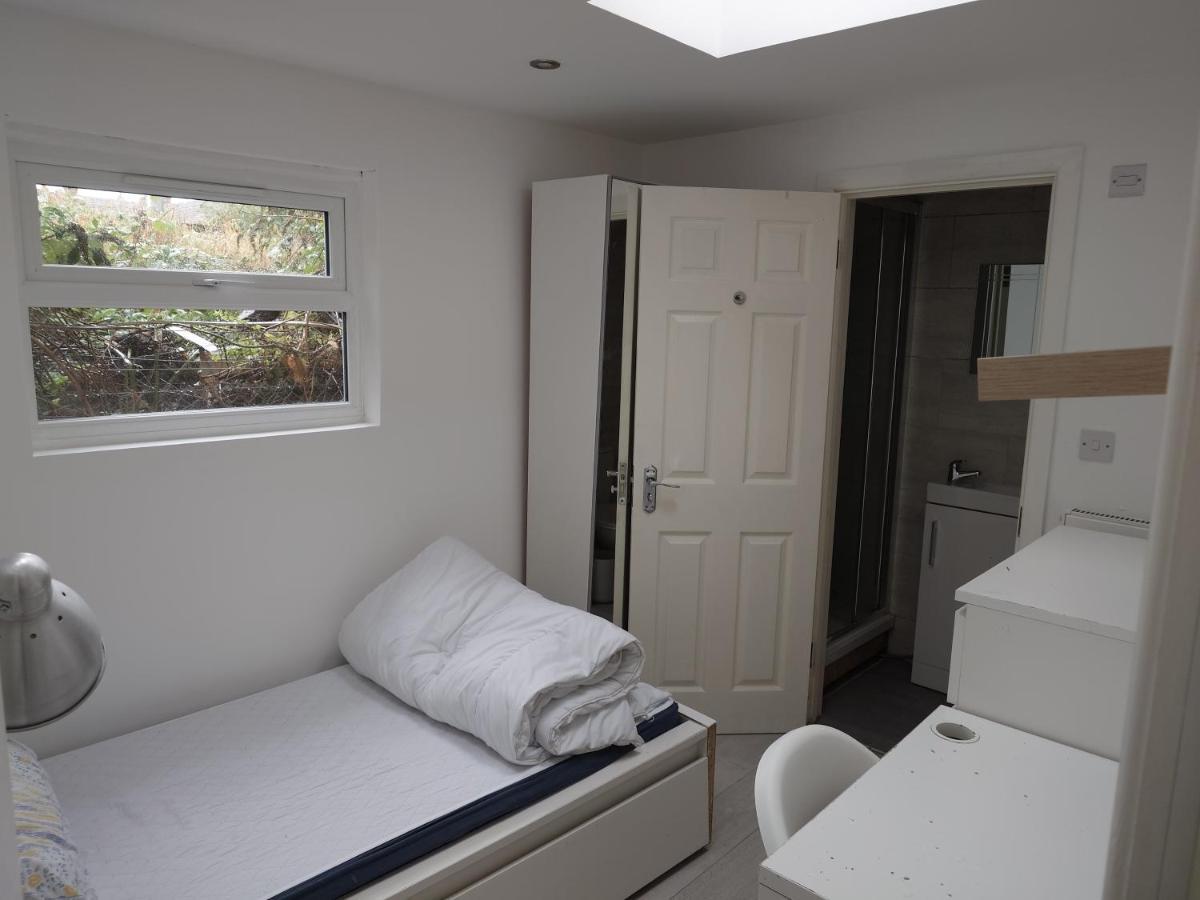 The Old Guest House, Norbury Avenue ภายนอก รูปภาพ